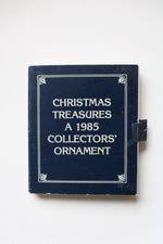 Christmas Treasures 1985 Mommy Kissing Santa Claus Collectors Ornament