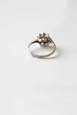Flower 14K White Gold Vintage Clear Stone Ring | Size 8.5