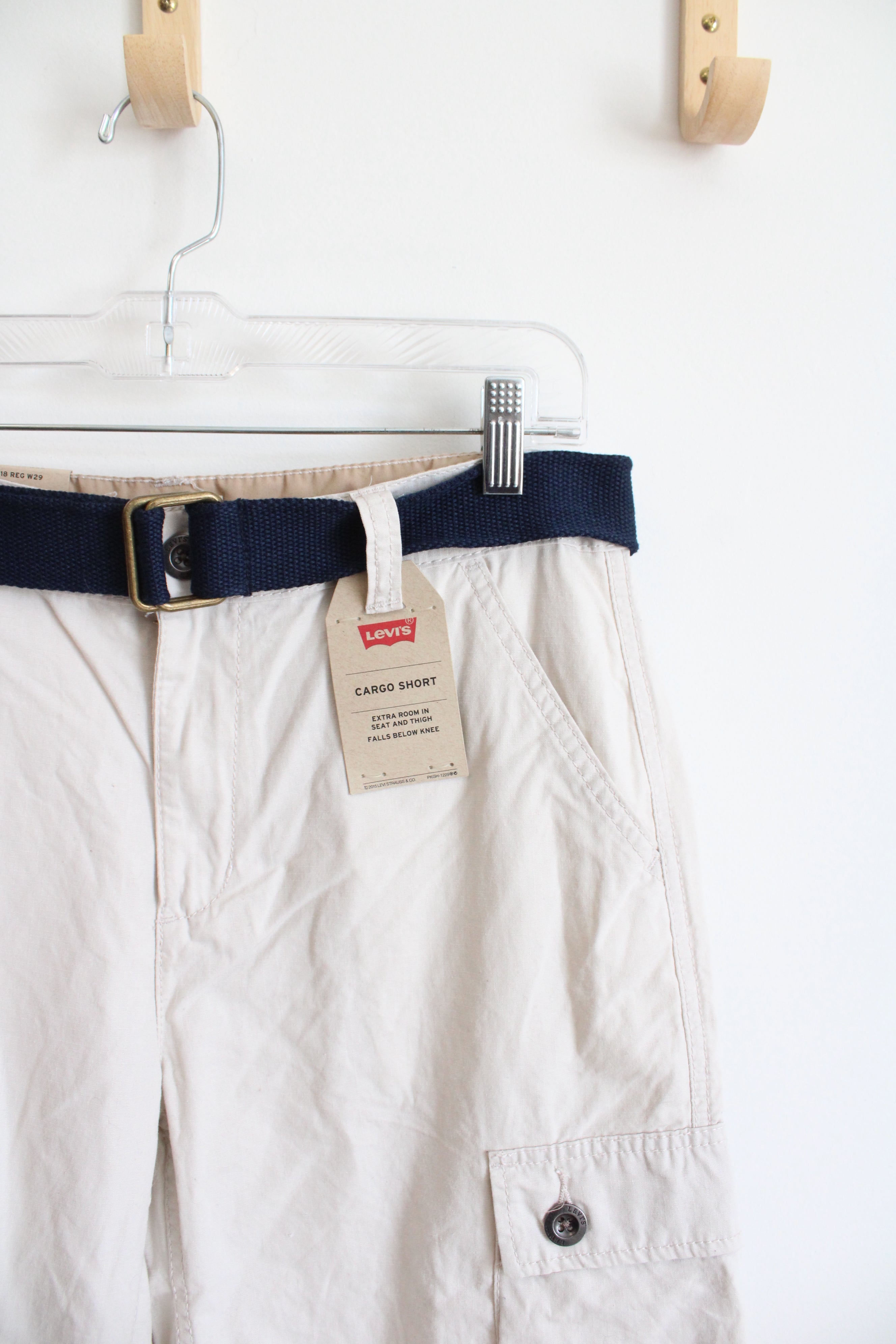 NEW Levi's Beige Cargo Shorts | 18 Reg