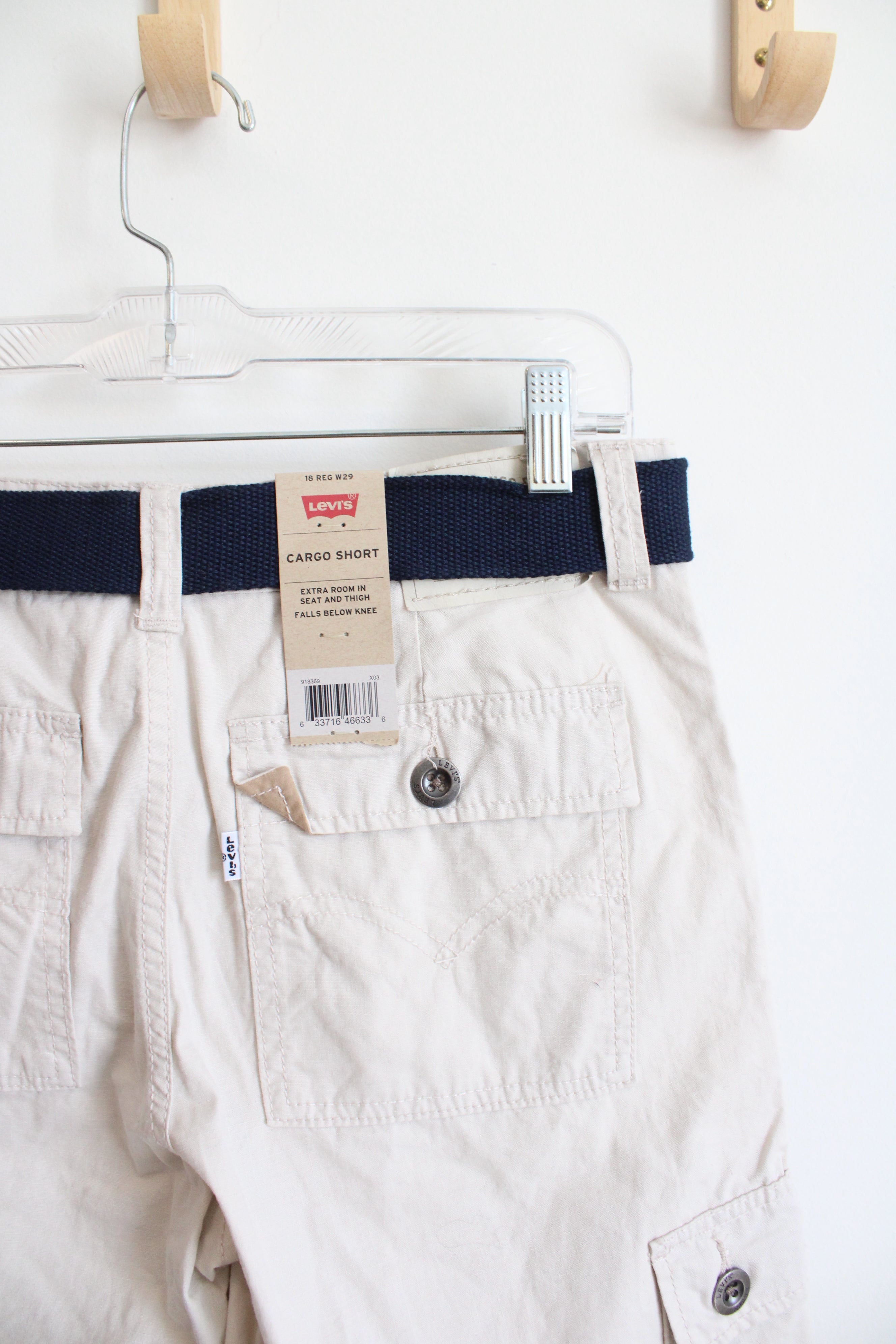 NEW Levi's Beige Cargo Shorts | 18 Reg