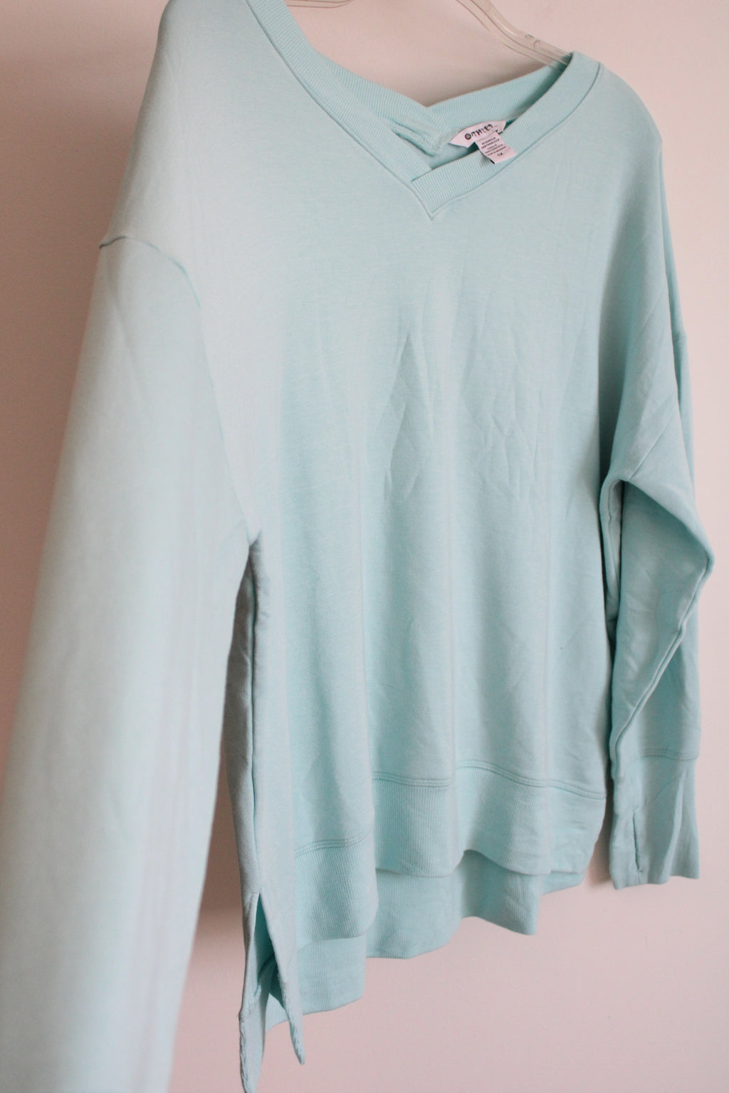 Athleta Blue Coaster Luxe V-Neck Super Soft Long Sleeve Sweatshirt | 1X