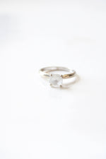 10K White Gold Clear Stone Solitaire Ring | Size 6