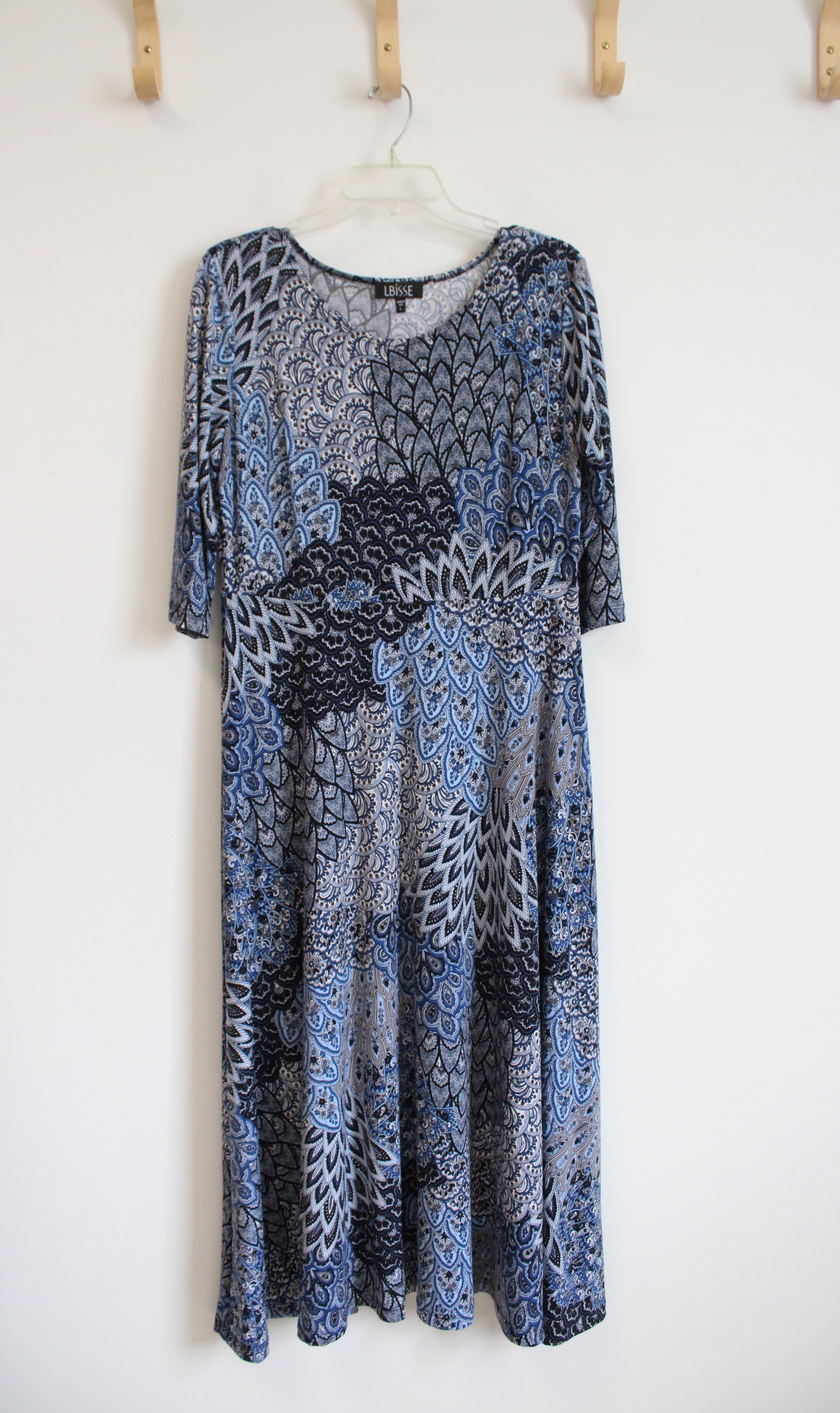 Lbisse Blue & White Patterned Knit Midi Dress | L