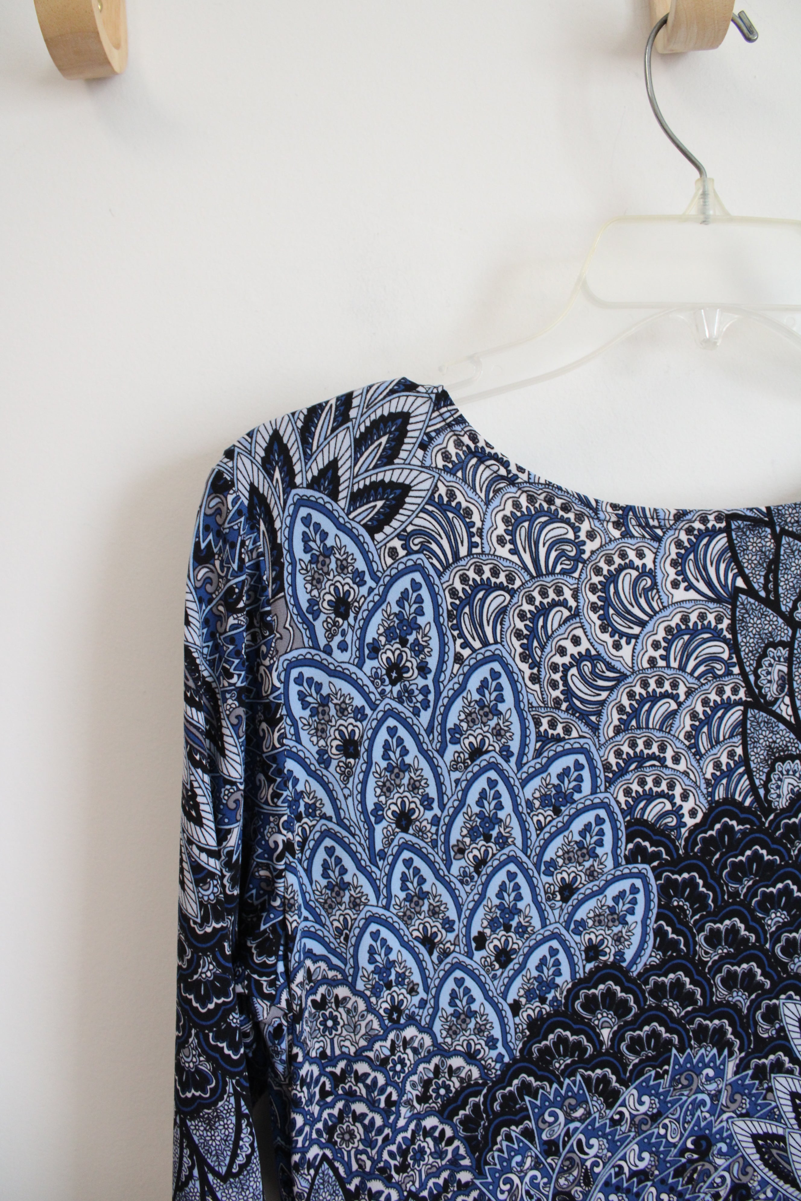 Lbisse Blue & White Patterned Knit Midi Dress | L