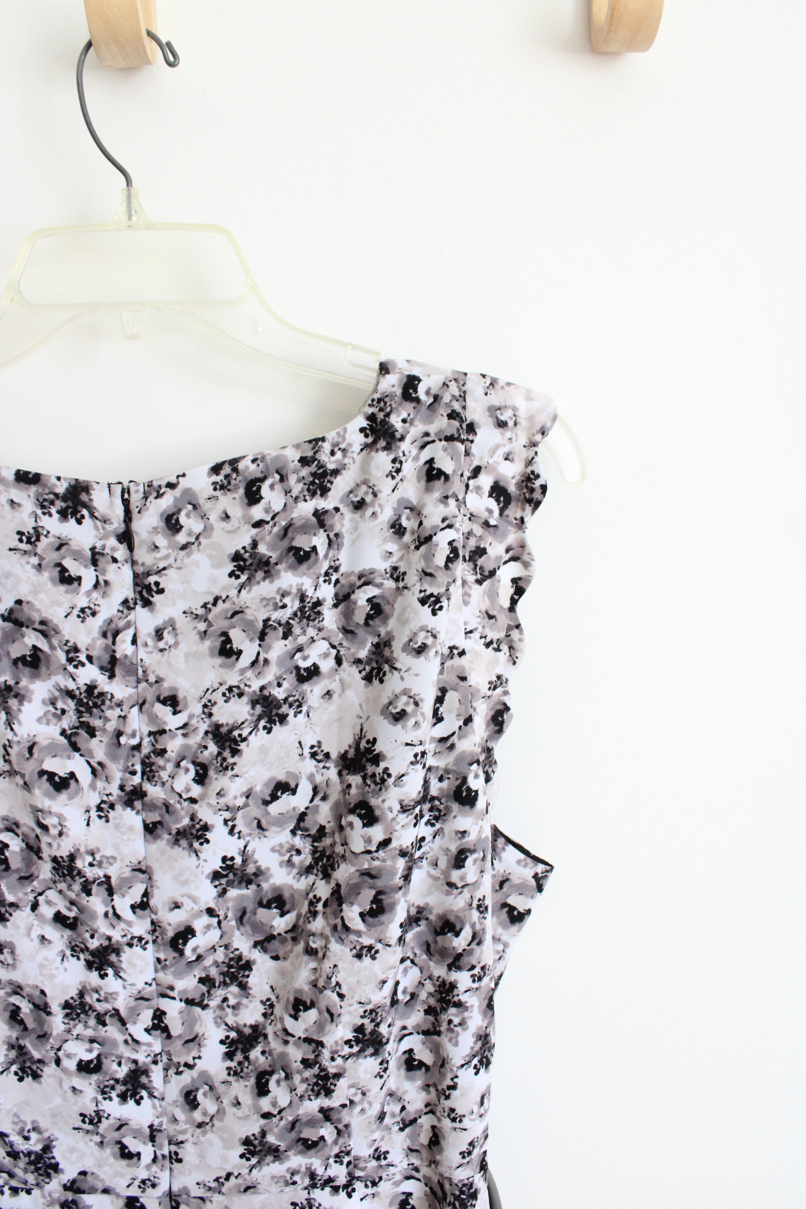 elle fit and flare dress New Elle Fit & Flare Black & Gray Floral Ruffled Sleeve Dress