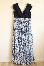 NEW Sweetheart Love Navy Blue and White Floral Cap Sleeve Pleated Bodice Evening Dress | 14