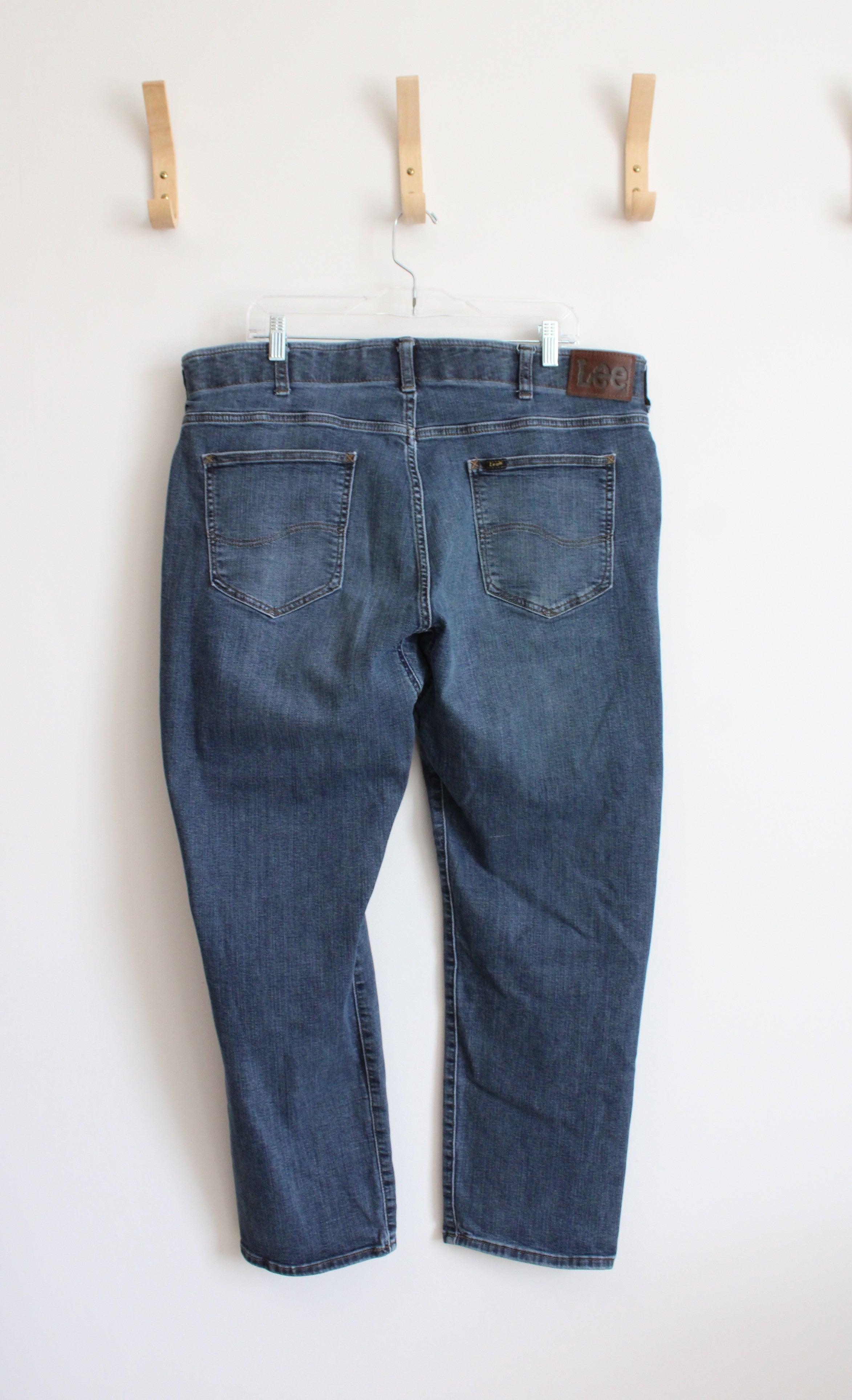 Lee Extreme Motion Straight Fit Tapered Leg Jeans | 40X30