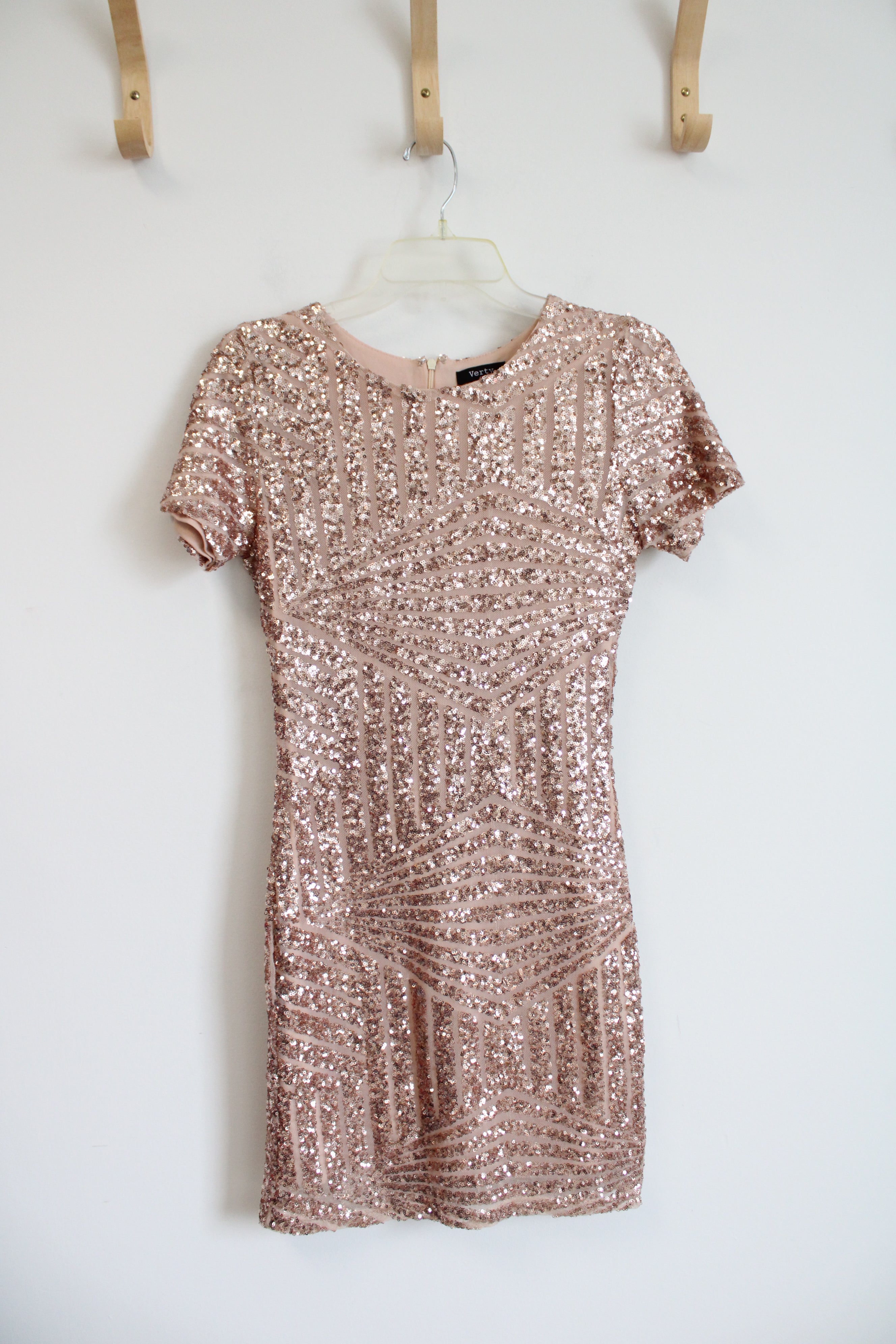 Verty Champagne Sequined Sheath Dress | S