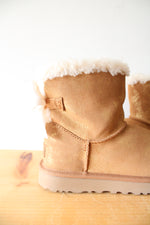 Ugg Mini Bailey Bow Gold Glitter Chestnut Boots | Size 6