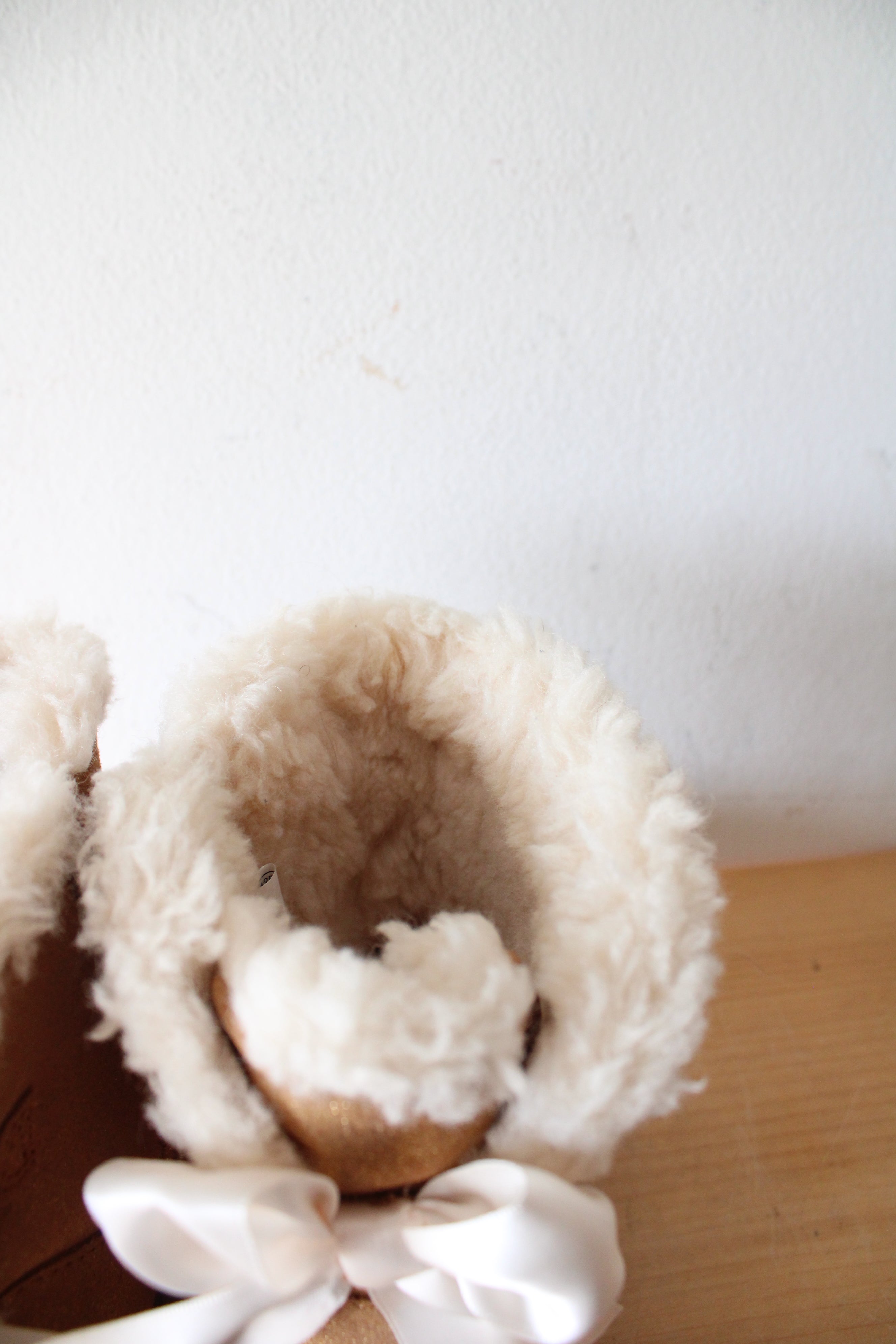 Ugg Mini Bailey Bow Gold Glitter Chestnut Boots | Size 6