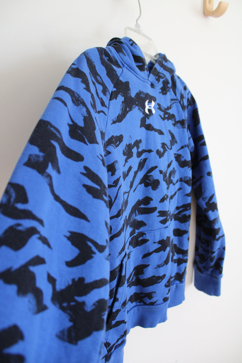 Under Armour Blue & Black Patterned Hoodie | Youth M