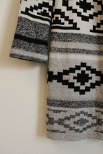 Spence Knits Gray and Black Geometric Print Sweater | M