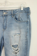 SO Low Rise Light Wash Distressed Jegging | 15/32W