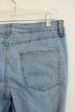 SO Low Rise Light Wash Distressed Jegging | 15/32W