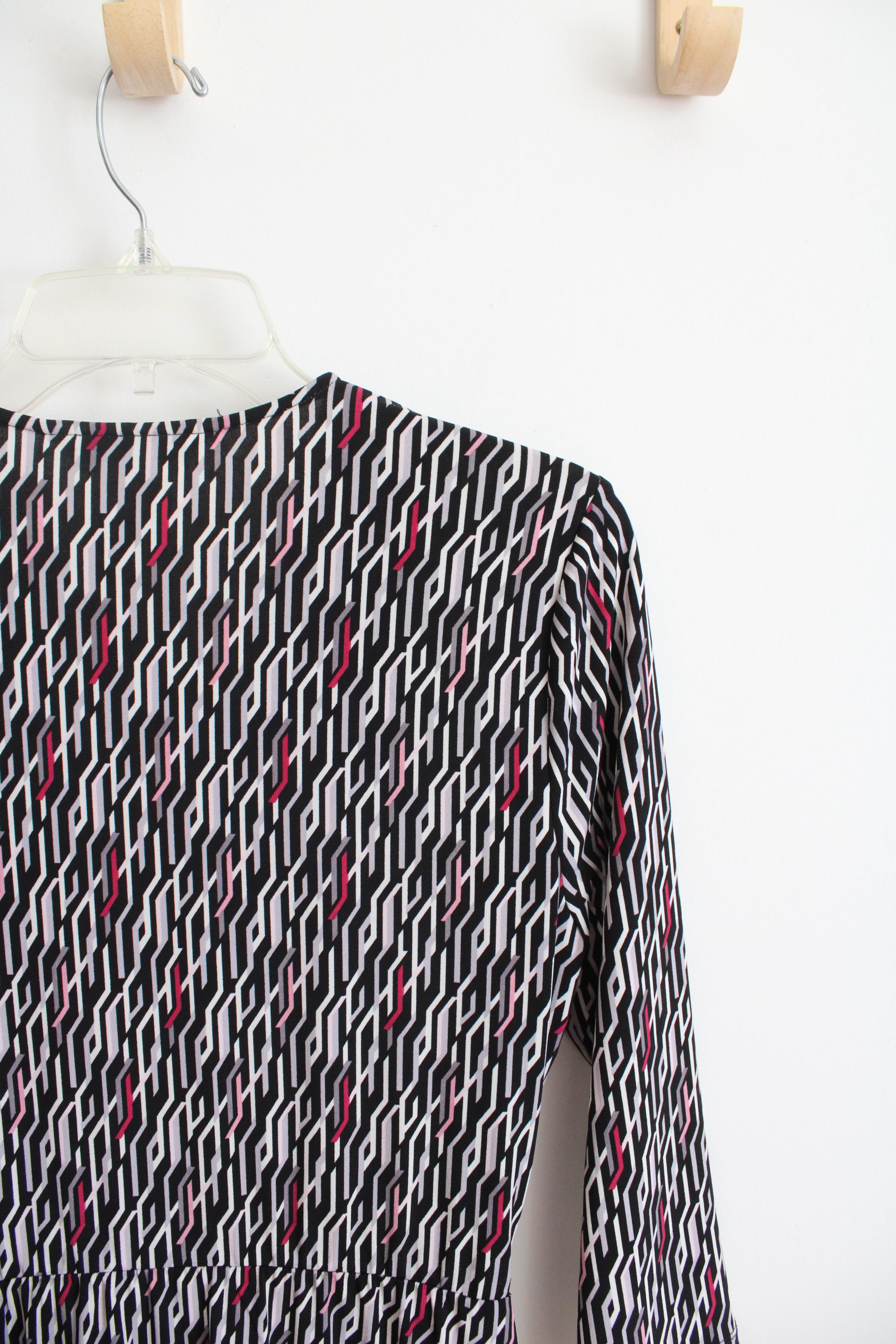 White House Black Market Black White & Pink Patterned Dress | S Jubilee Thrift White House Black Market Black White & Pink Patterned Dress | S Jubilee Thrift