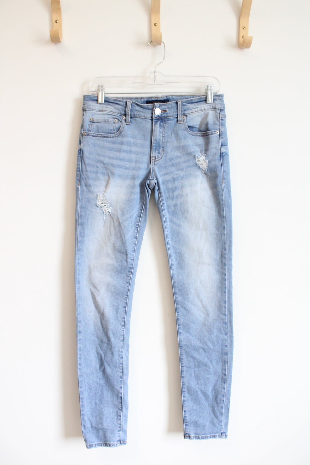 Aeropostale Low Rise Light Wash Jeans | 6 Long