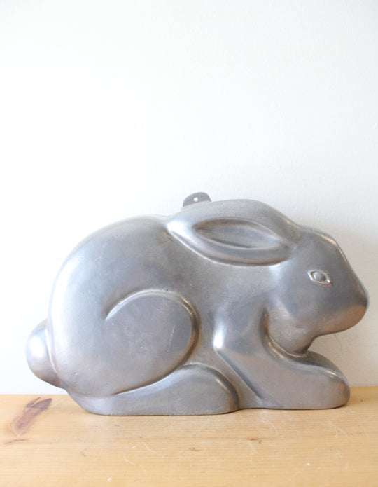 The Pewter Shop Vintage Aluminum Rabbit Mold