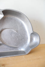 The Pewter Shop Vintage Aluminum Rabbit Mold