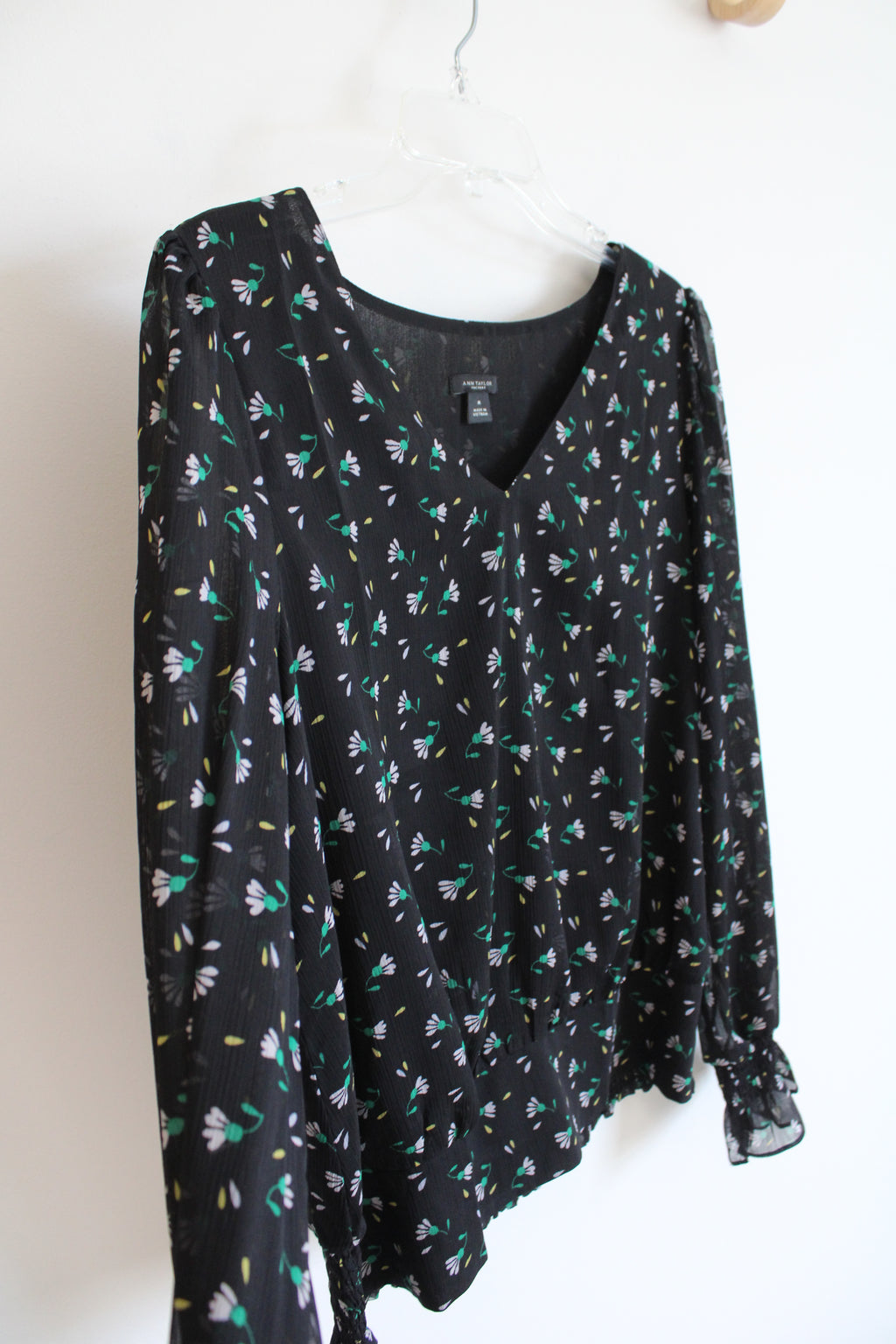 Ann Taylor Black & White Floral Slightly Sheer Long Sleeved Top | M