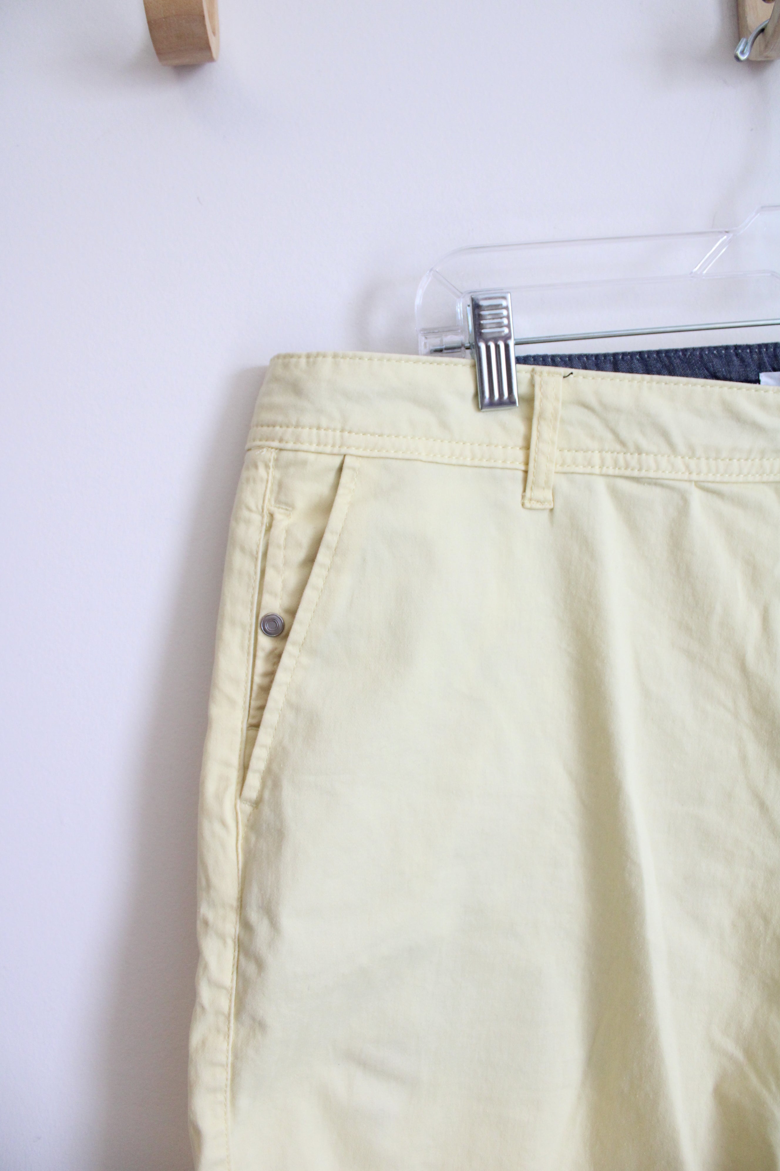 Michael Brandon Essentials Pale Yellow Shorts | 38