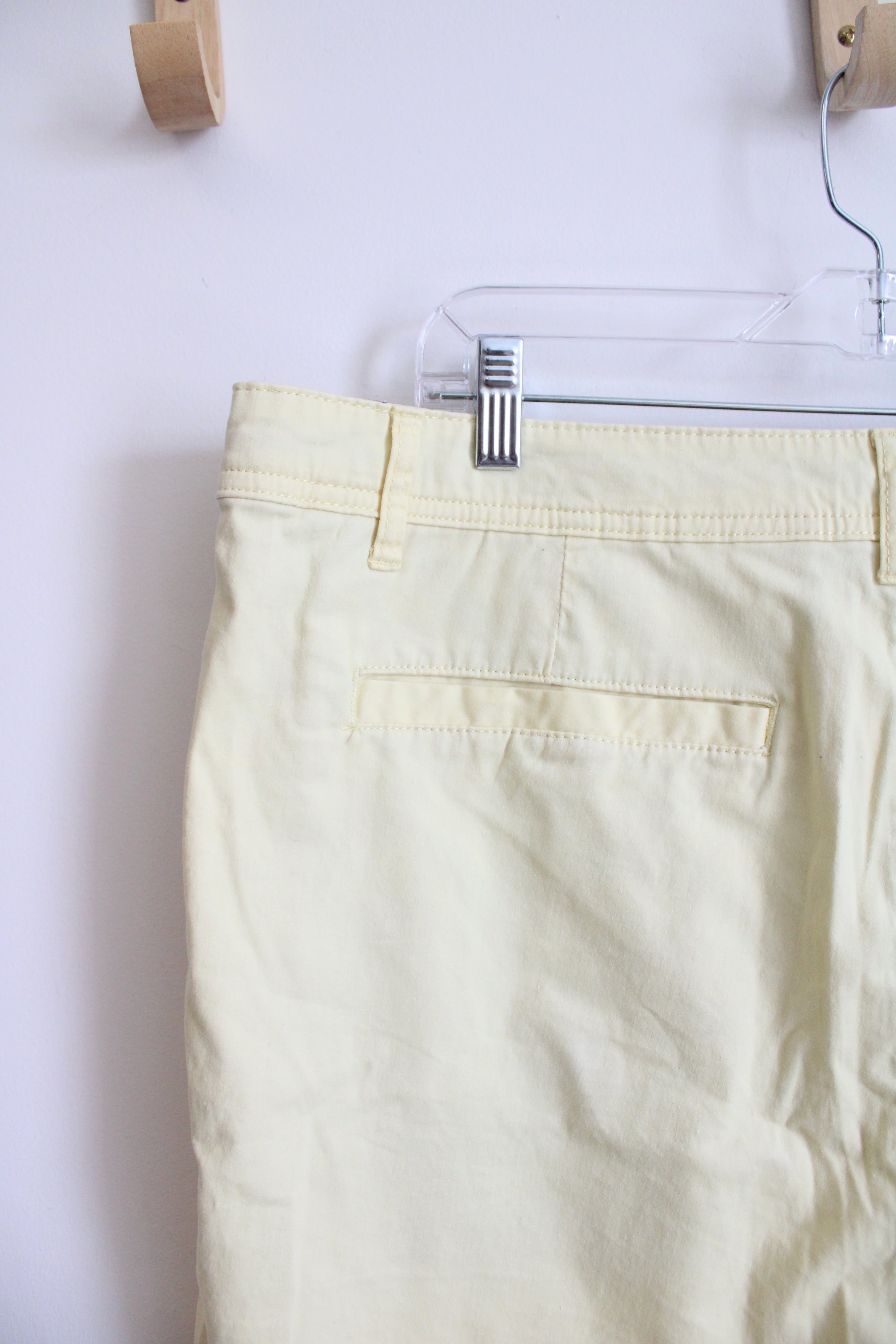 Michael Brandon Essentials Pale Yellow Shorts | 38