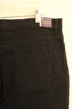 NEW Gloria Vanderbilt Black Tapered Leg Jeans | 14