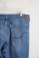 Levi's Signature Shaping Mid Rise Bootcut Jeans | 16