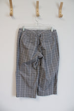 Dockers Mid Rise Curvy Gray Plaid Capri Pants | 8