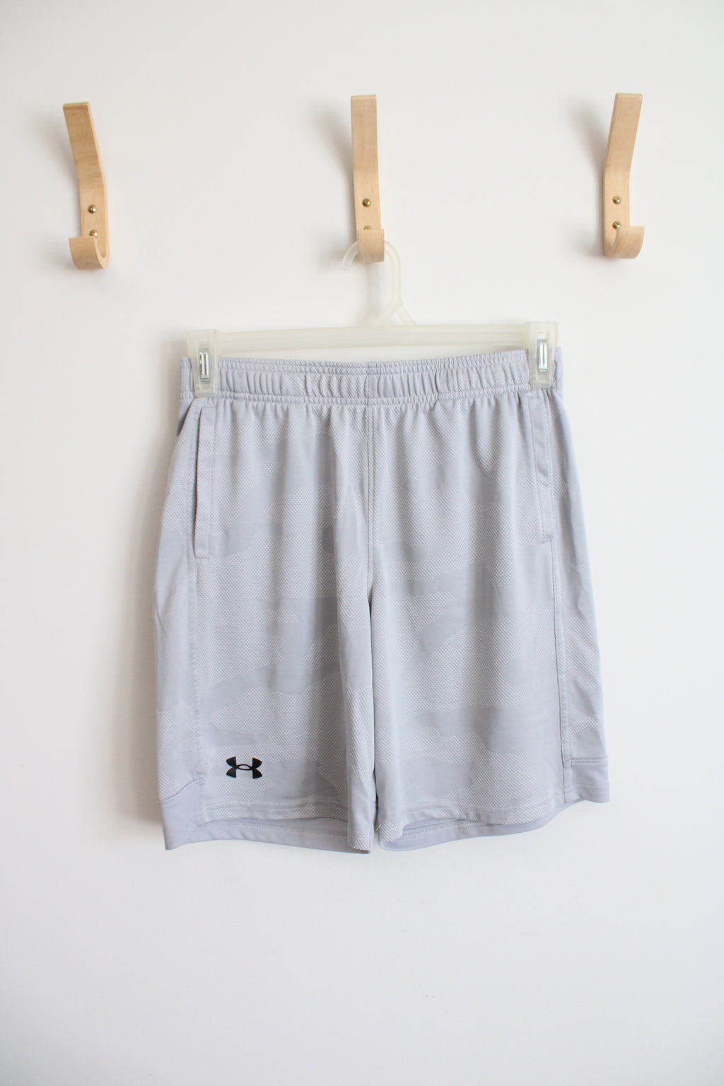 Under Armour Gray Athletic Shorts | Youth L