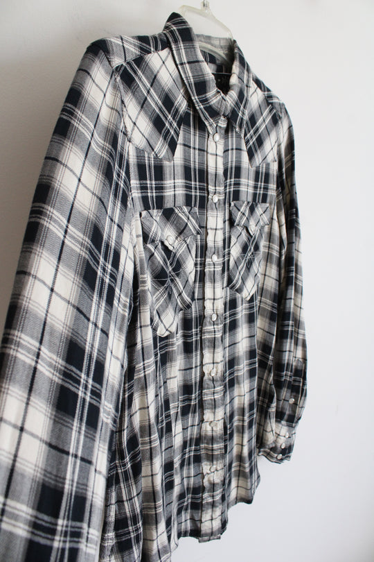 Lauren Ralph Lauren Black & Ivory Snap Button Down Top | M