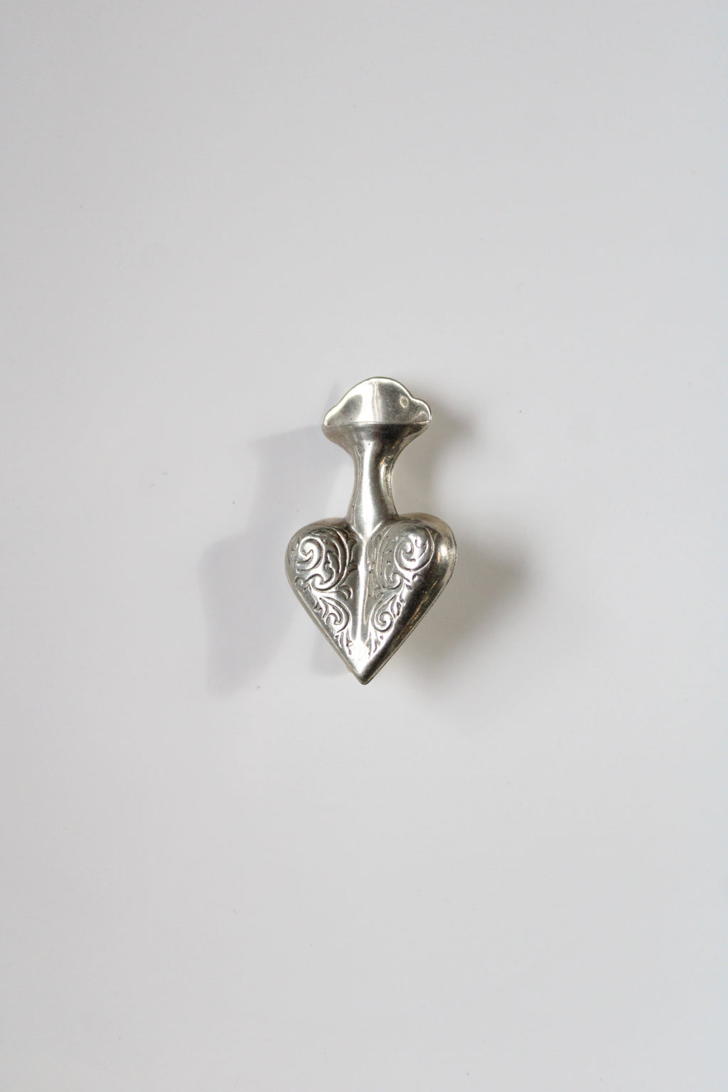 Tusse Musse Victorian Silver Heart Brooch Pin