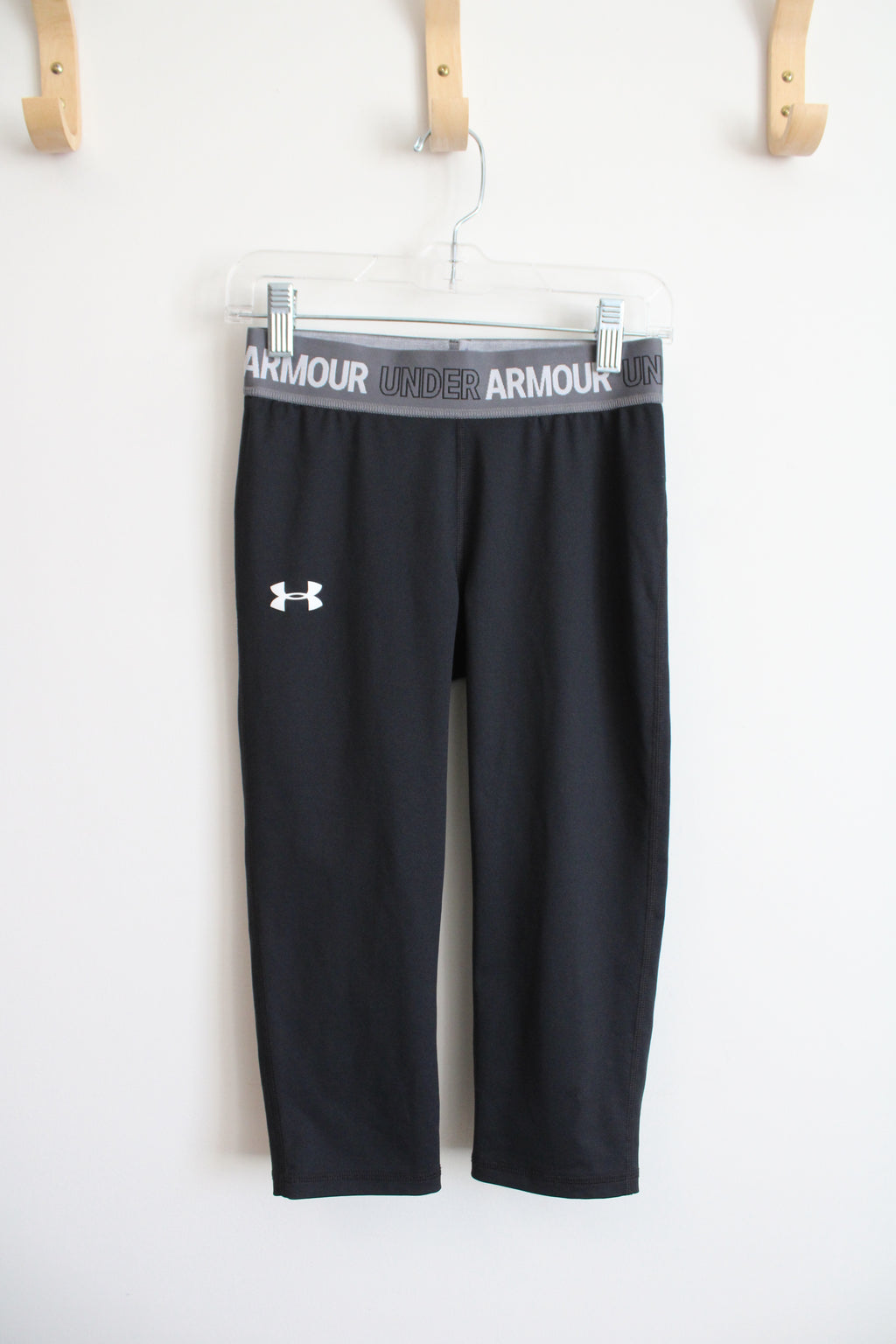 Under Armour Black Capri Leggings | Youth M
