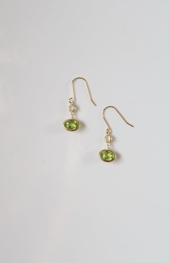 14KT Yellow Gold Peridot Green Stone Dangle Earrings