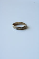 14K Yellow Gold Etched Band Ring | Size 7