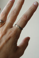 14K Yellow Gold Etched Band Ring | Size 7