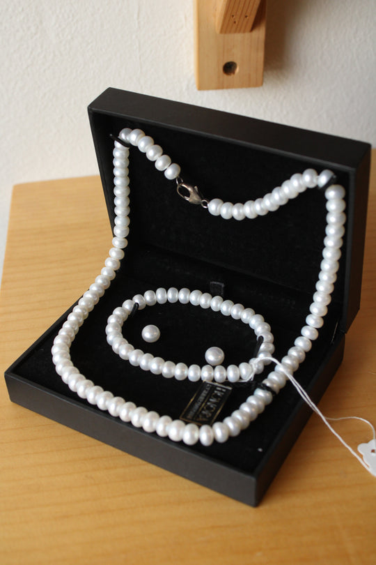 Honora Freshwater Pearl Necklace Bracelet and Earrings Set