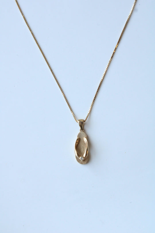 14K Yellow Gold Flip Flop Sandal Pendant Necklace