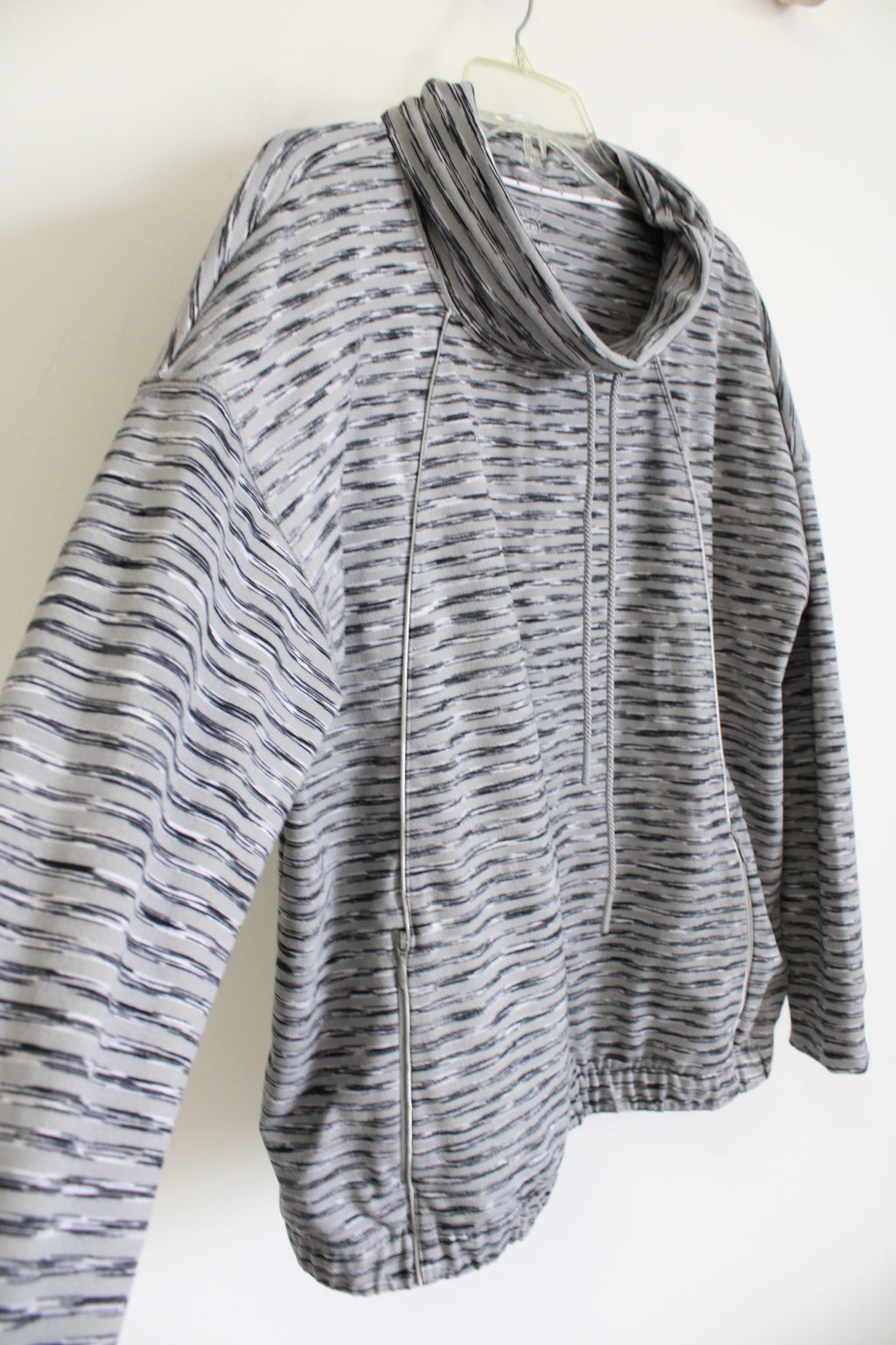 T By Talbots Gray Heathered UPF 50+ Protection Sweatshirt | XL Petite