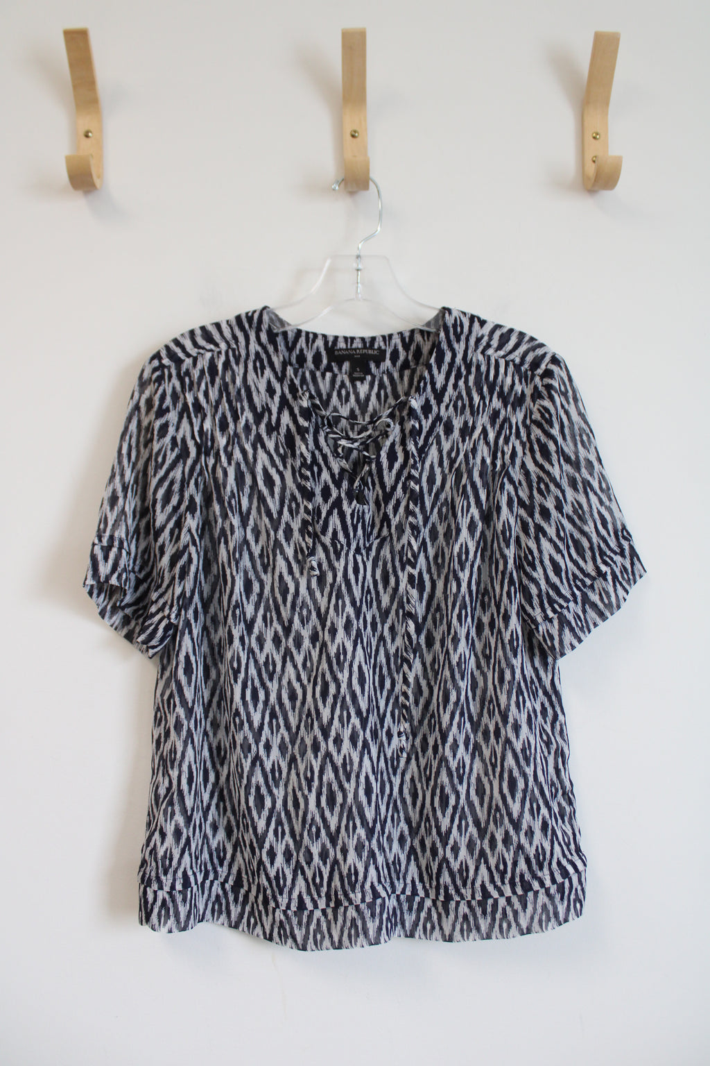Banana Republic Navy & White Patterned Sheer Top | S