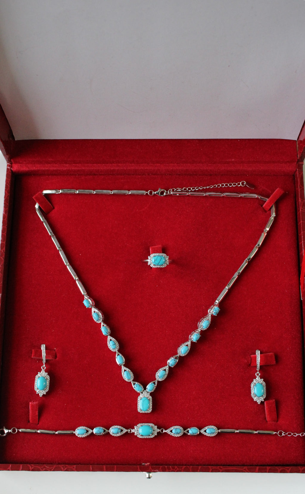 Turquoise Sterling Silver Necklace Earring Bracelet Ring Set