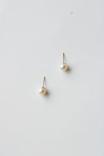 14K Yellow Gold Freshwater Pearl Stud Earrings