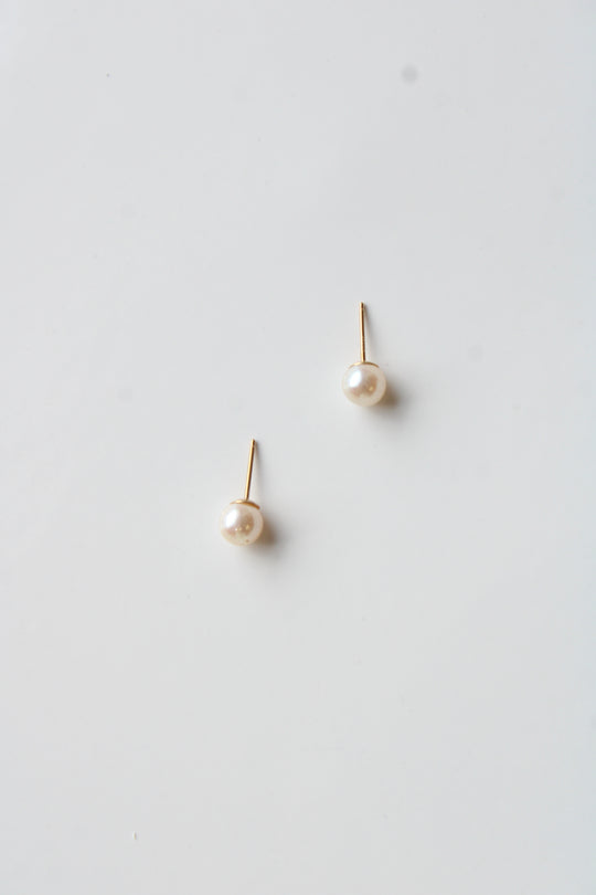14K Yellow Gold Freshwater Pearl Stud Earrings