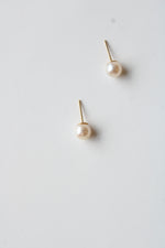14K Yellow Gold Freshwater Pearl Stud Earrings