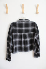No Frills Black & White Plaid Cropped Button Down Top | L
