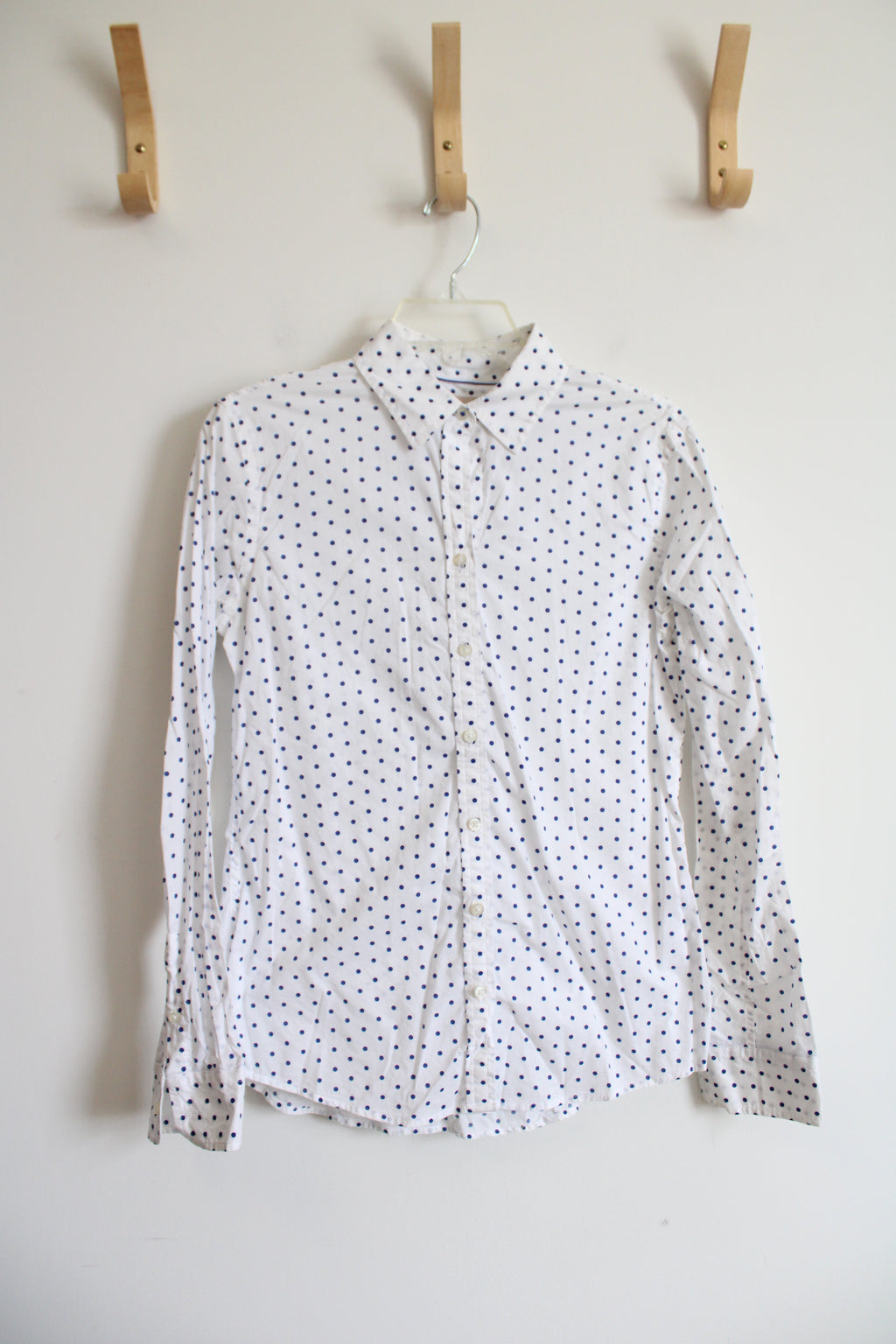 Banana Republic White & Blue Polka Dot Soft-Wash Button Down Shirt | S
