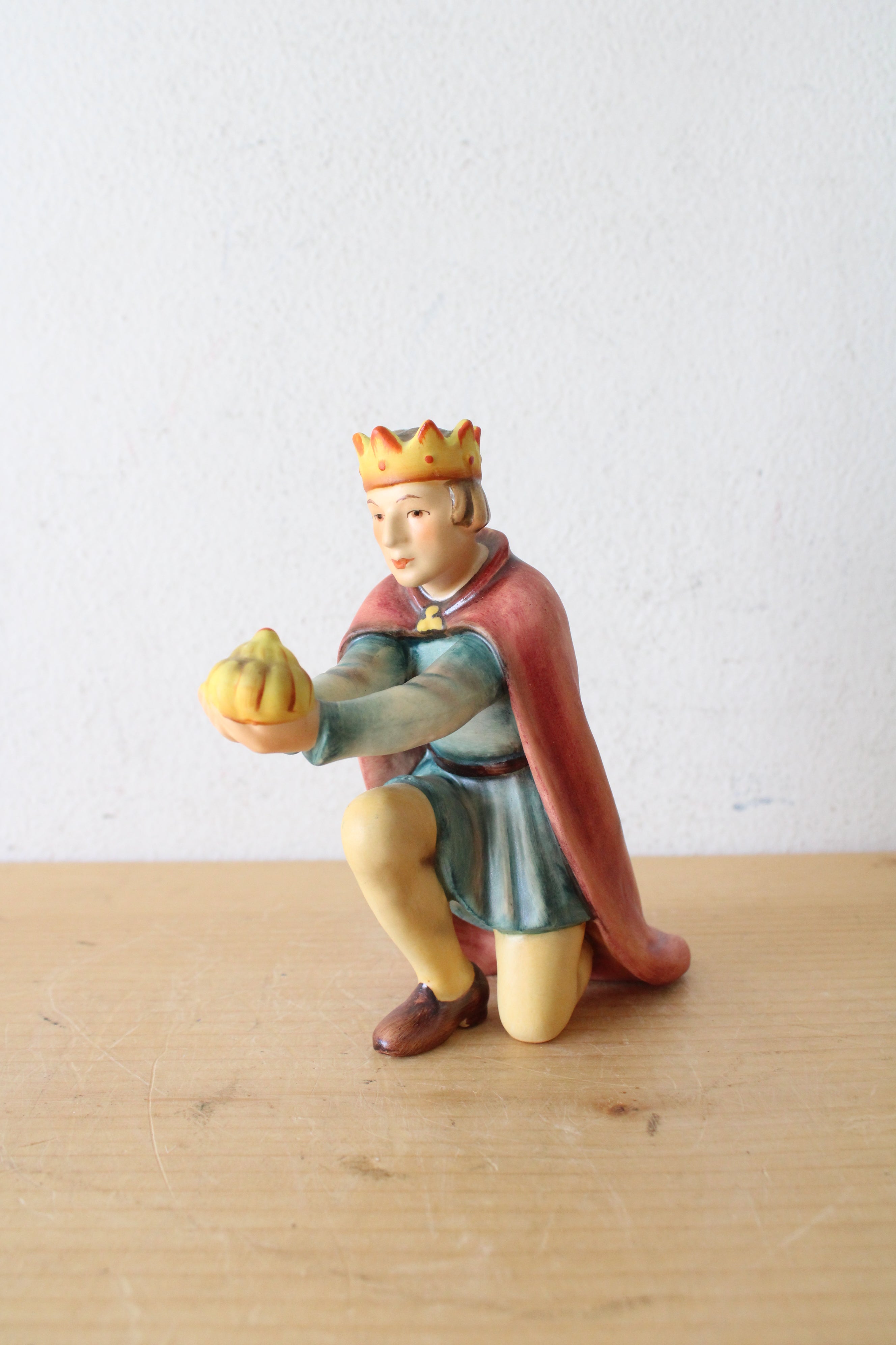 Goebel Hummel Nativity Kneeling King Ceramic Figurine