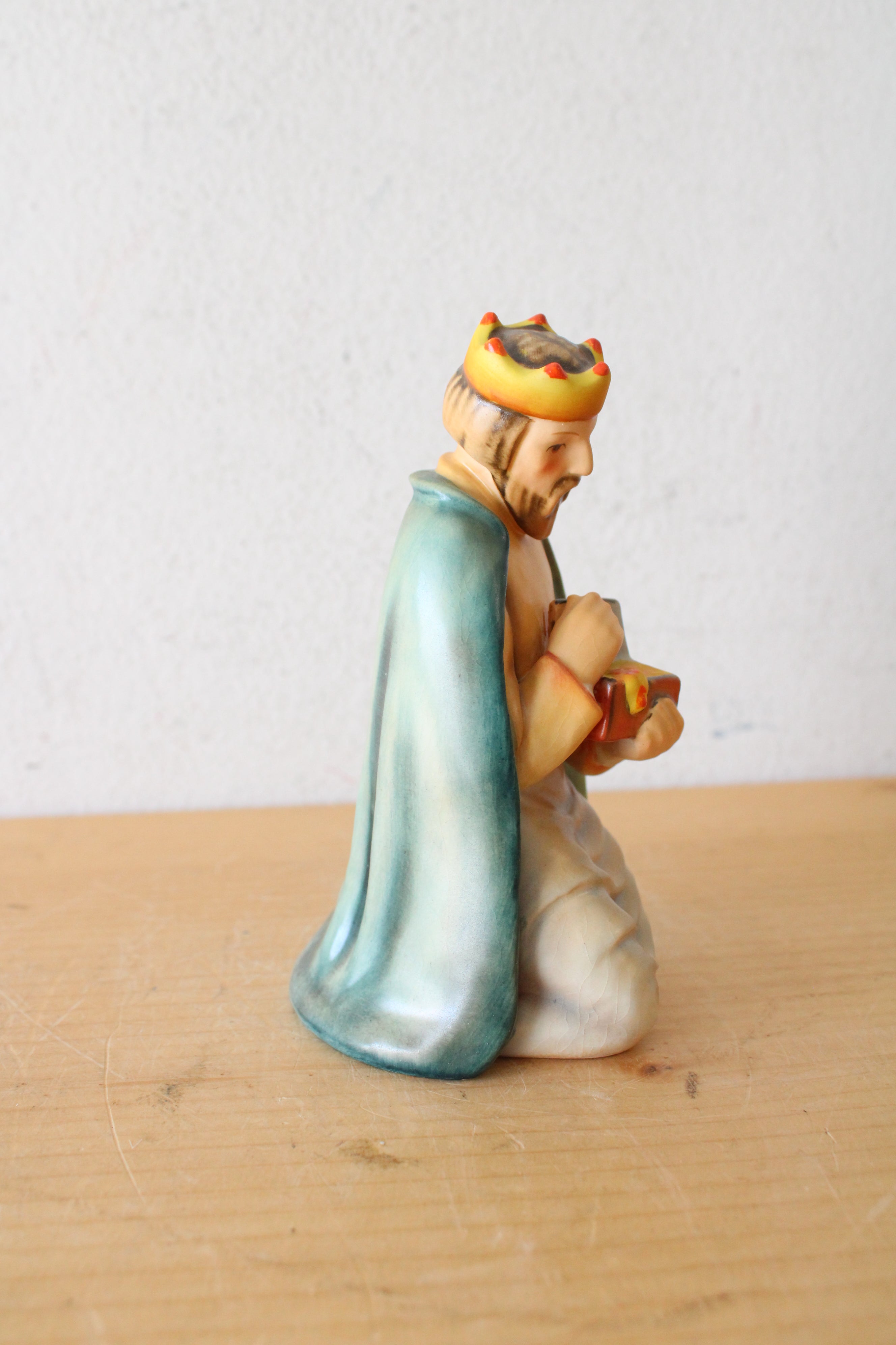 Goebel Hummel Nativity Wiseman Ceramic Figurine