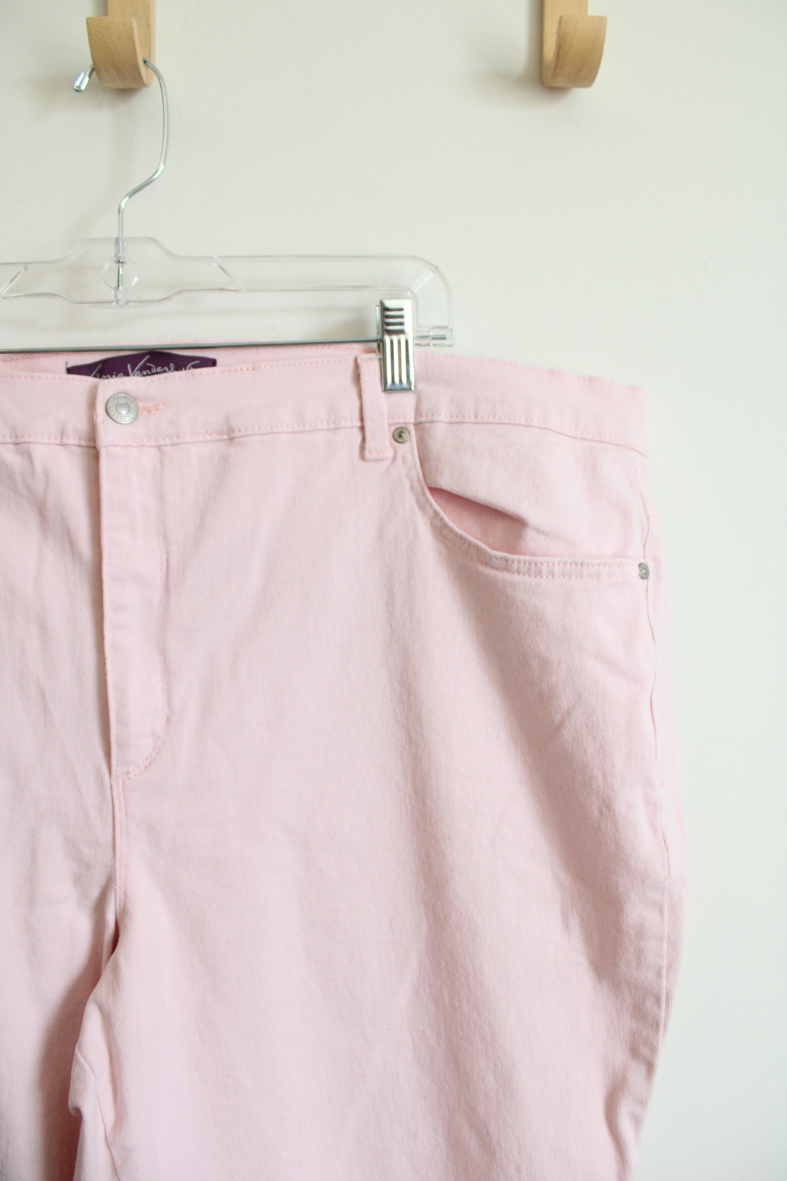 Gloria Vanderbilt Amanda Light Pink Jeans | 24W