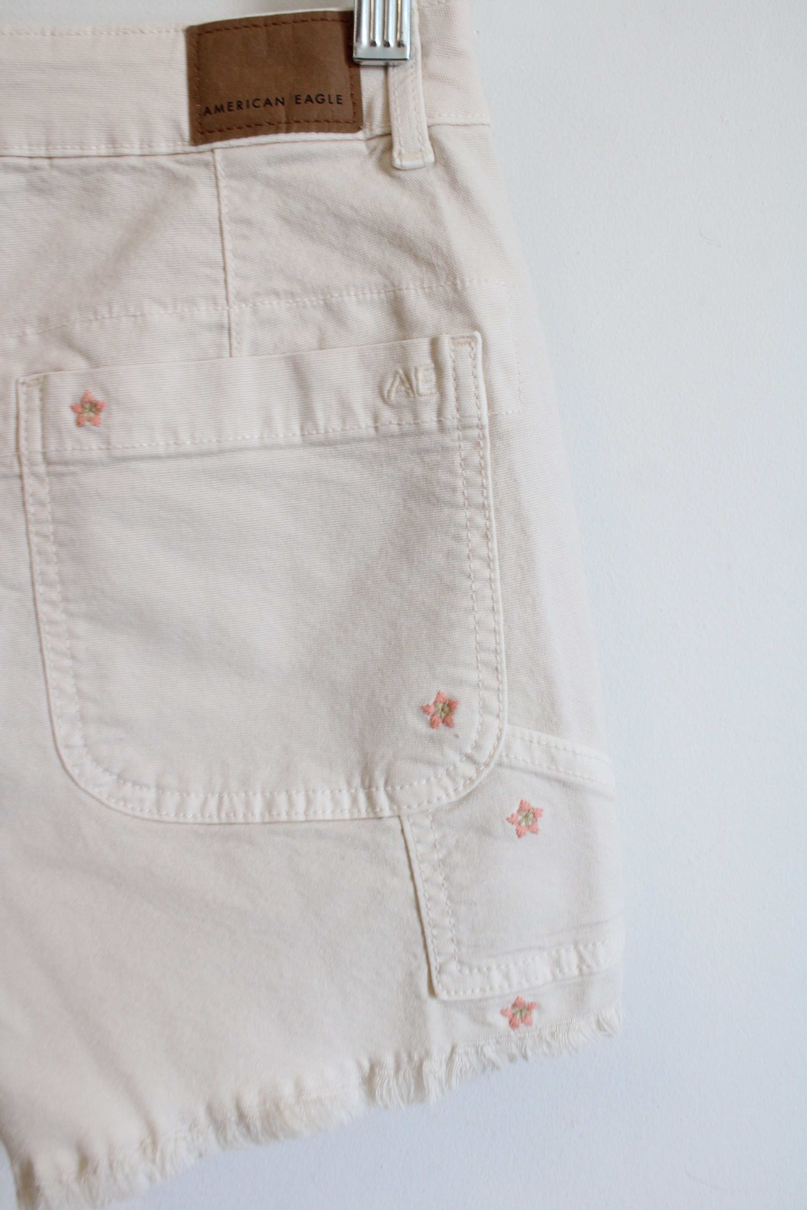 American Eagle Highest Rise 90's Boyfriend Cream Pink Flower Embroidered Short | 0