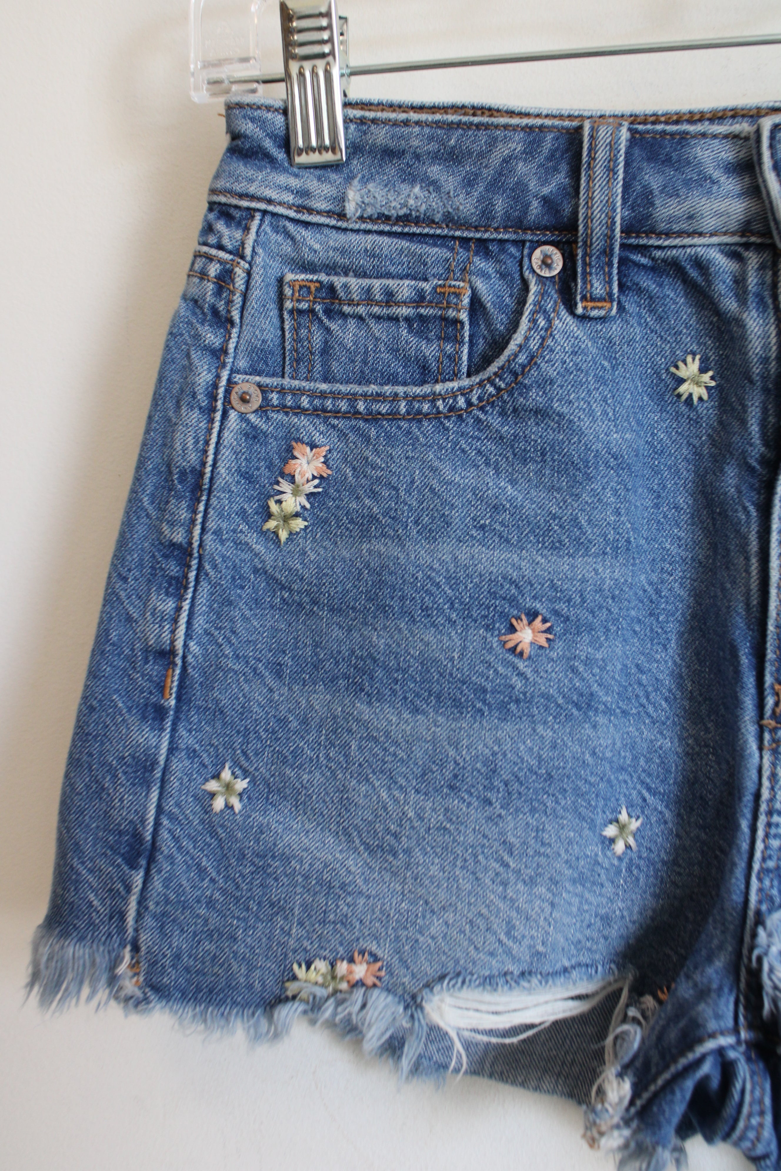 American Eagle Denim Floral Embroidered Mom Short | 000